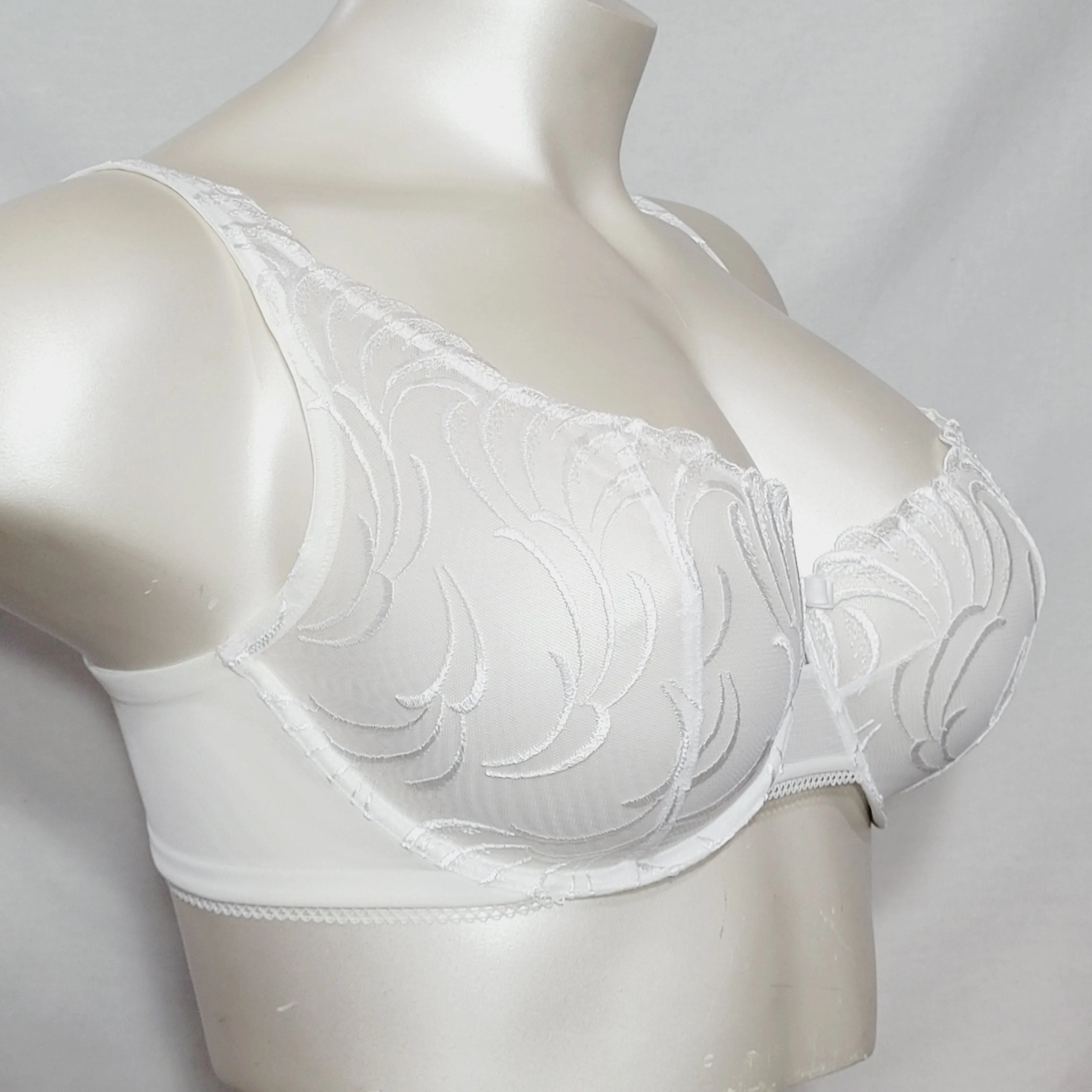 Felina 110040 Lana Embroidered Unlined Plunge Balconette UW Bra 38DDD White